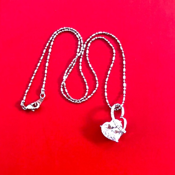 Crystal pendant and necklace - Picture 2 of 2